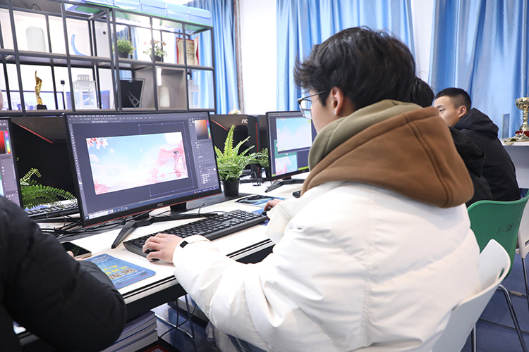 在陕西新华电脑软件学校学习影视动漫设计专业到底好不好？