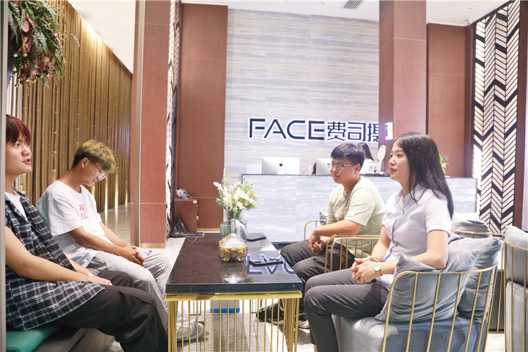企业参观 暖心回访--陕西新华持续关注学生就业 为同学们保驾护航