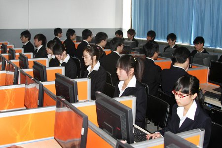 陕西新华电脑学校实训环境