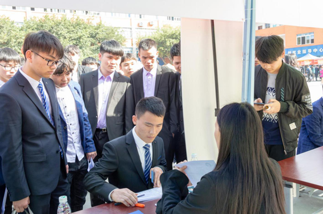 【媒体关注】新华就业保障体系,助力新华学子成就事业!