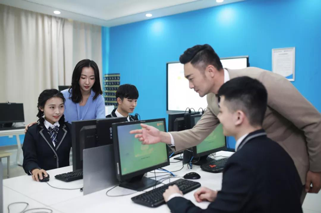 阿里来了!新华·阿里云“校企联盟·人才共建”发布会即将启动!
