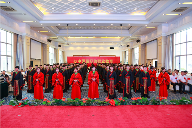 【媒体关注】新华培养学生良好行为习惯 既成才更成人