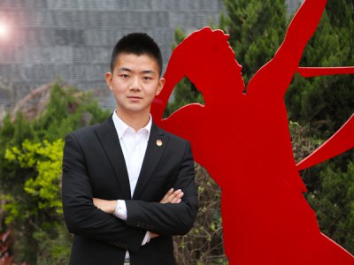 梁超：我要握住一个美的梦给未来的自己