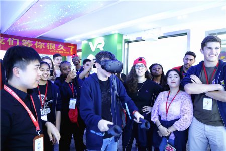 陕西新华迎来英国高中学生交流访问