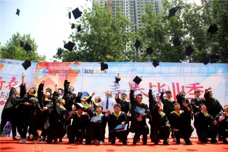 陕西新华2018年夏季毕业典礼