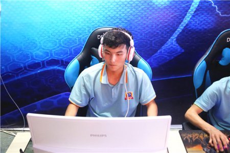 LOL“新华杯”电子竞技大赛预选赛火热开启 知名电竞大咖任裁判