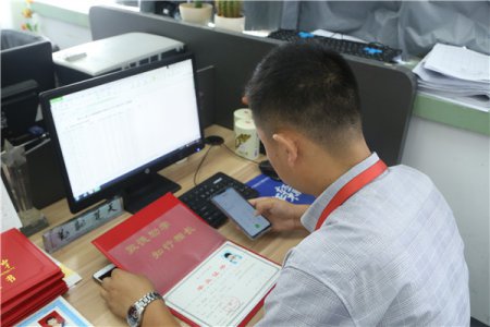 学技能 好未来！亲爱的同学们回校领毕业证啦！