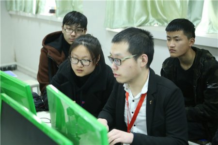 学生投稿|优秀教师党玉铎：以爱之名，用心育人