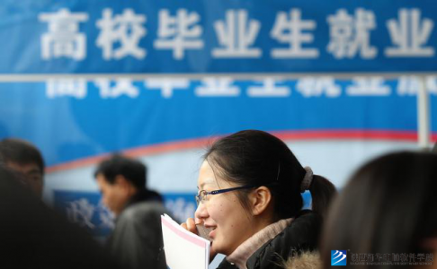 我国人才“较紧缺”的四类专业，就业前景好，很容易拿到高薪！