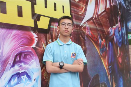 【新生故事】追寻心中的梦想，向往职业选手的生活
