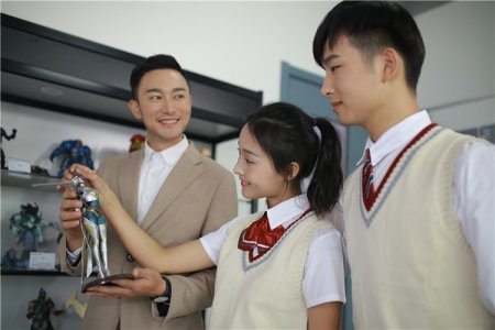 高考成绩不理想，学热门技术一样可以有好未来