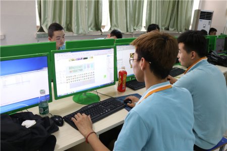 【老师说】优秀如你  自强不息