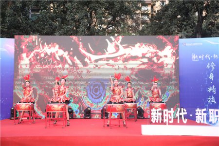 媒体关注：陕西新华特色学院发布暨产教融合校企签约仪式盛大举行