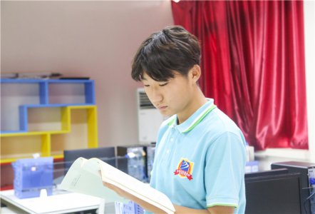 【新生故事】学电商创业当BOSS，这才是我们新一代年轻人的骄傲！