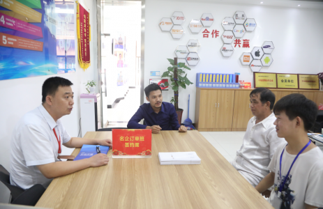 名企面对面，入学即签订就业协议