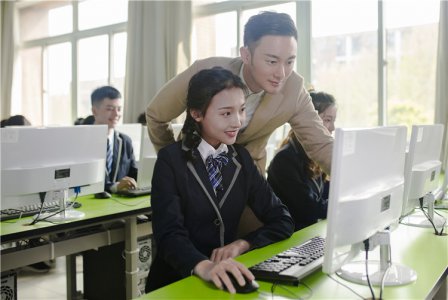 UI设计前景怎么样？0基础能学会吗？