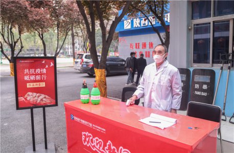硬核！老师变身同学，上演“开学防疫大戏”！