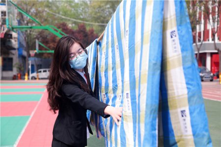 为学生返校后的安全保驾护航，新华老师的这份温暖请签收