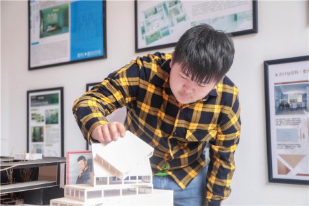 男生学哪些专业前途好？学电商 毕业自己创业当BOSS