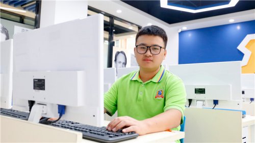 【追梦新生】转学到新华，是我人生最重要的决定