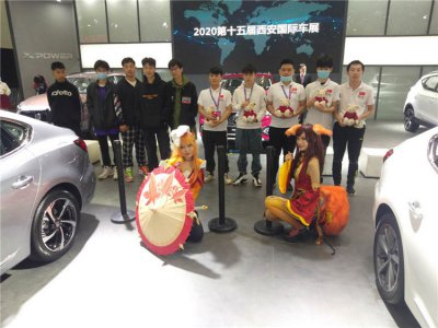 不一YOUNG的新华GK战队 夺得名爵车展王者荣耀电竞表演赛冠军