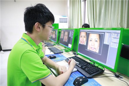 新生第一课，理实一体化的课堂让同学们成为“主角”