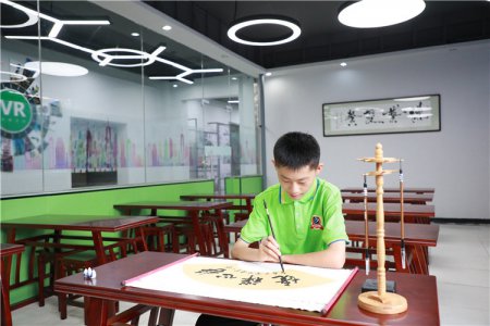 从甘肃平凉到古城西安 追梦路上步履不同