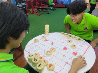 开学第一课，乐在棋中|多彩社团让校园生活更精彩