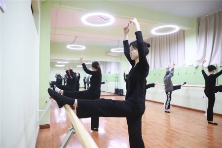 来新华，做“可甜可盐”的女孩吧！