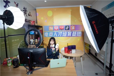 为什么新职教法引起社会热议，新华带你了解