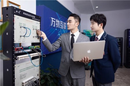 阿里十年布局，新华这类人才正抢手！！