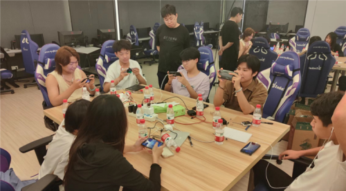 揭秘！在顶级电竞俱乐部参加青训营竟然是这样的~